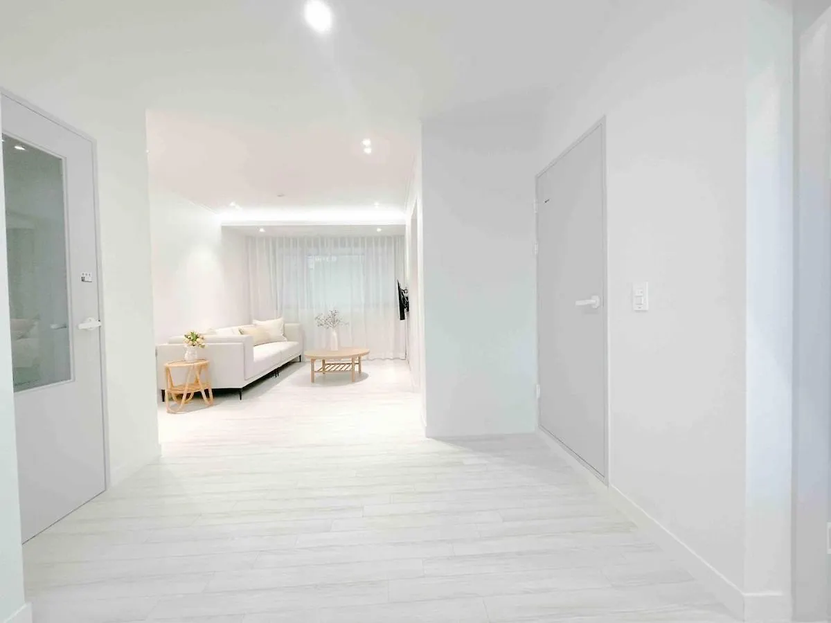Designer Cozy 3Br House In Hongdae Apartment Seoul